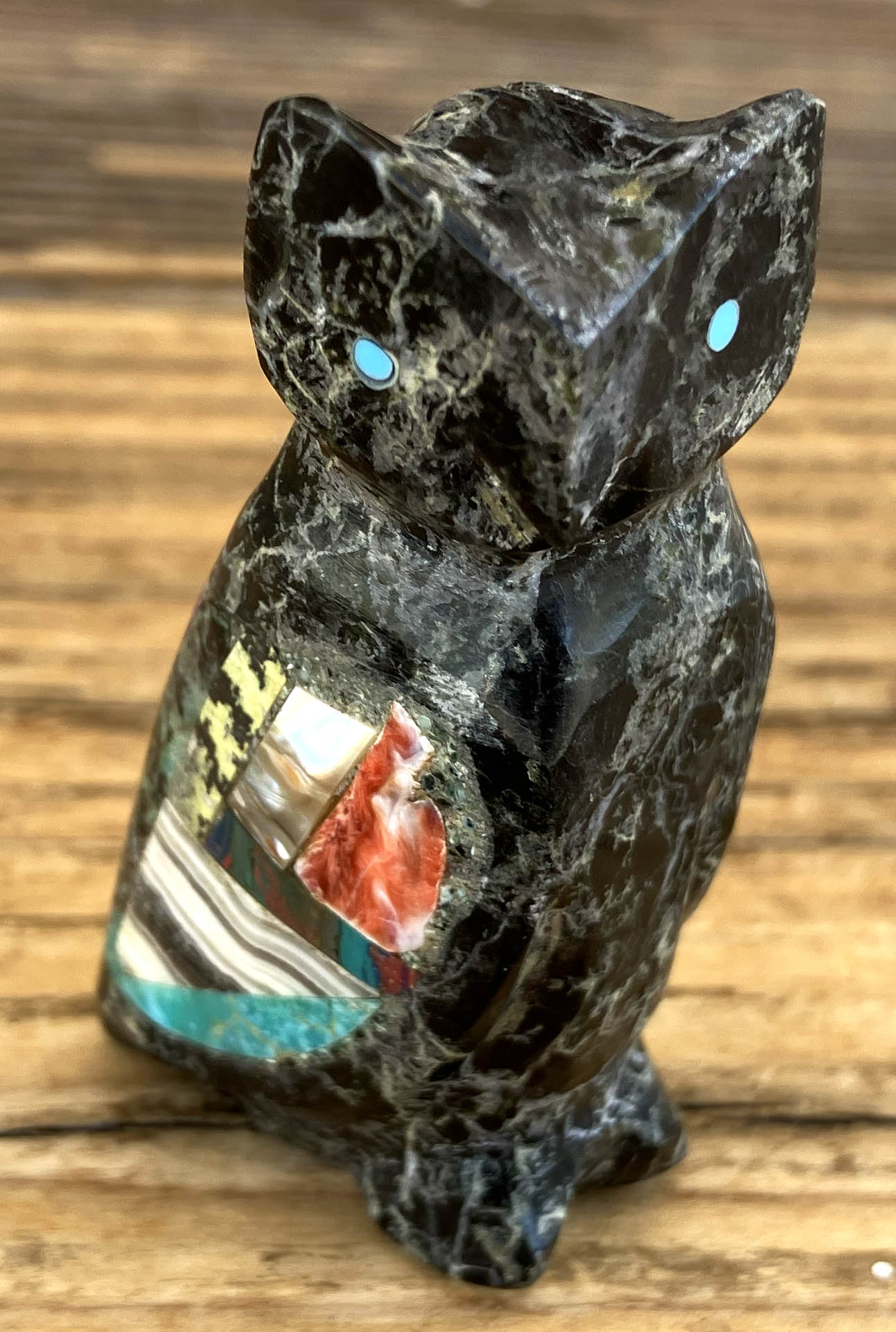 Jayne Quam | Navajo Paired Wolves Fetish | Penfield Gallery of Indian Arts | Albuquerque, New Mexico